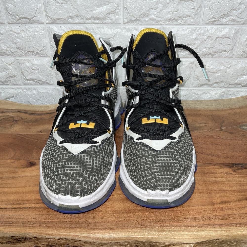 Nike LeBron 19 Hardwood Classic CZ0203-002‎ Men's Size 11 Lakers Basketball